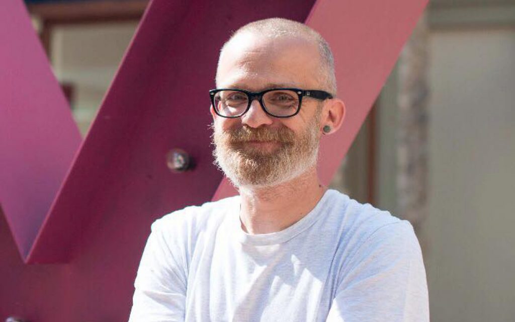 Agenzia di Comunicazione Publifarm | Pure Creative Agency Francesco Poroli firma la nuova creazione artistica di Publifarm 1