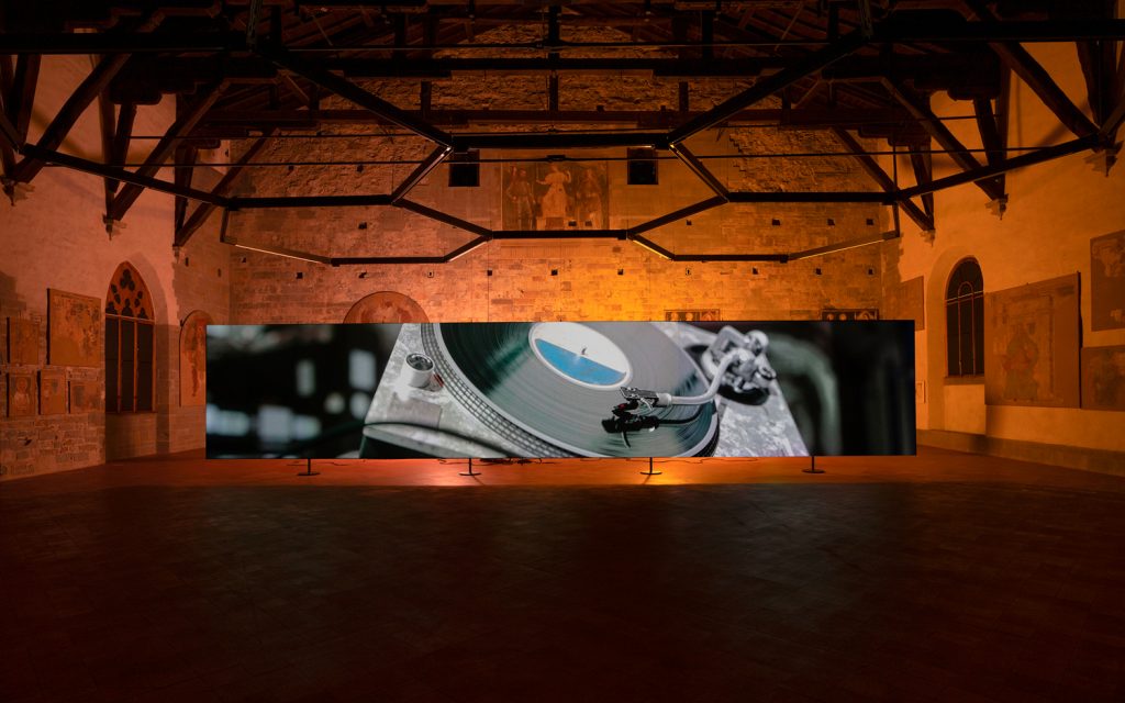 Agenzia di Comunicazione Publifarm | Pure Creative Agency Publifarm è tra i sostenitori della nuova mostra GAMeC di Anri Sala a Palazzo della Ragione 1