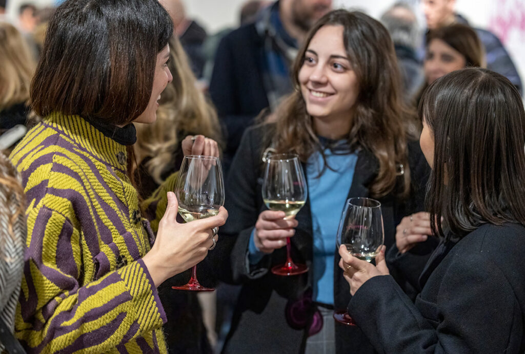 Agenzia di Comunicazione Publifarm | Pure Creative Agency La Pettegola Limited Edition 2023 presentata a Milano 1
