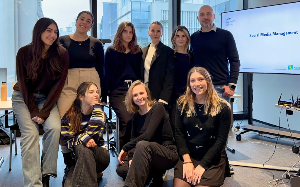 Agenzia di Comunicazione Publifarm | Pure Creative Agency Publifarm sale in cattedra per due corsi della Luiss Business School 1